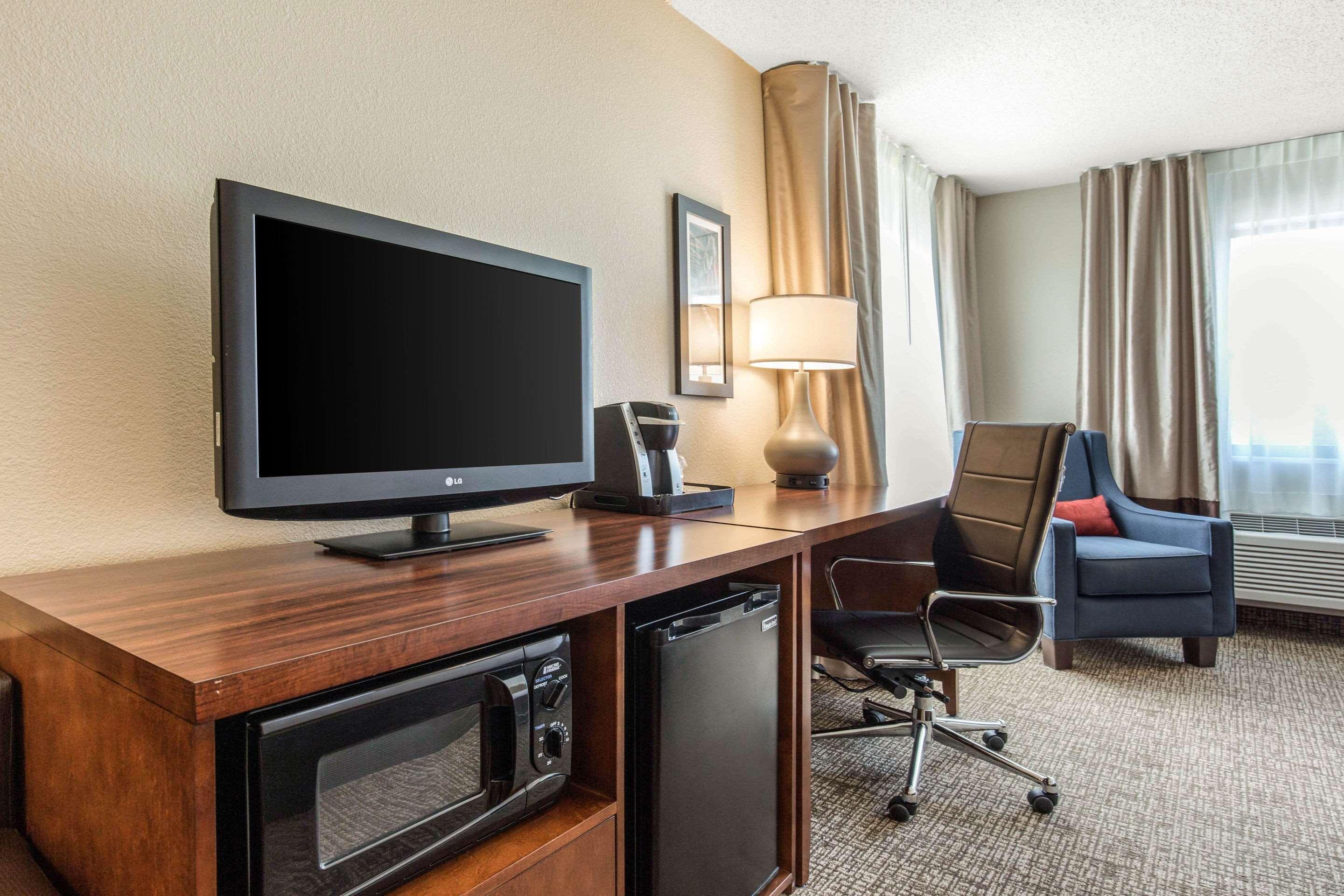 Comfort Inn La Porte Εξωτερικό φωτογραφία