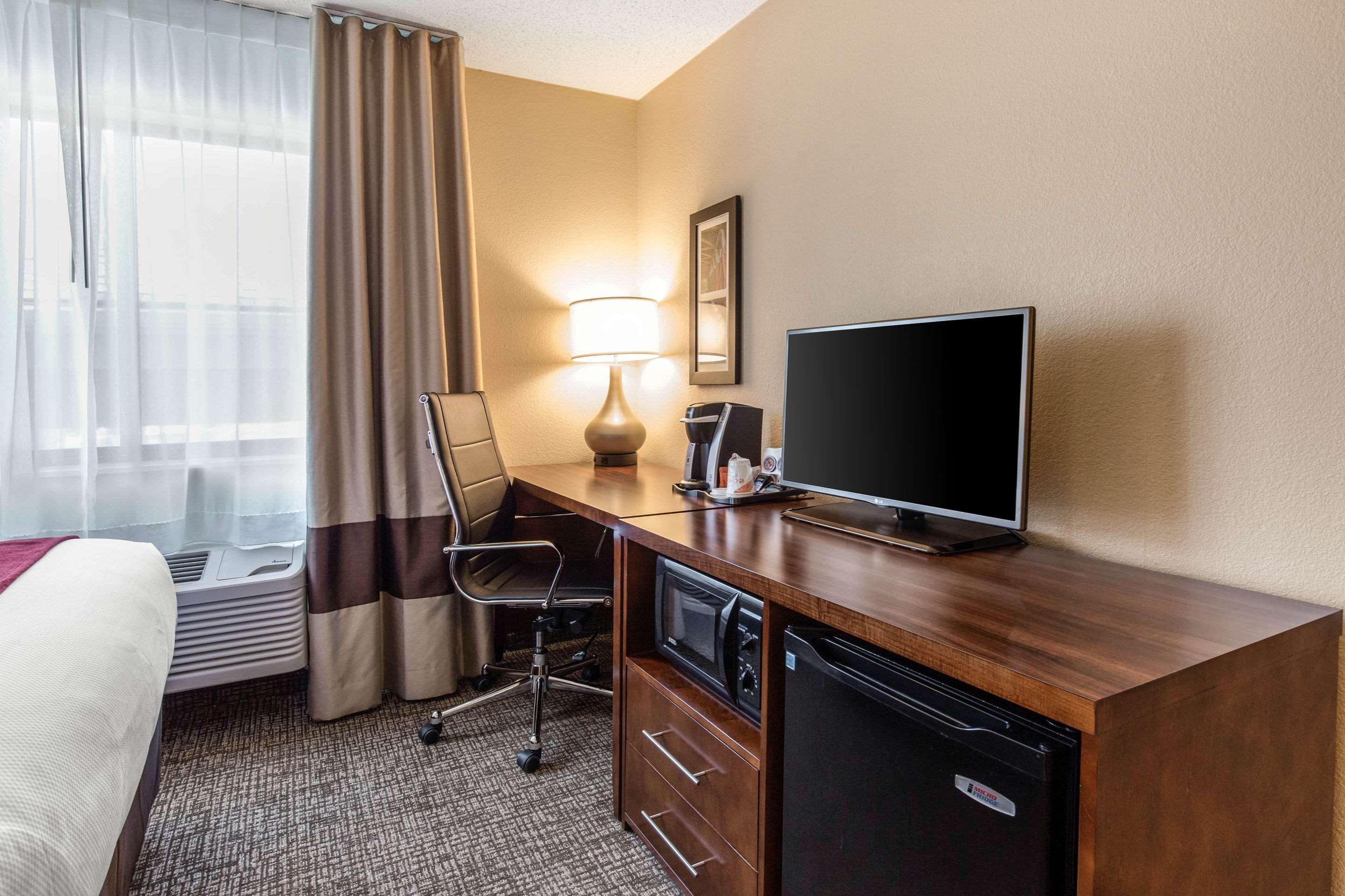 Comfort Inn La Porte Εξωτερικό φωτογραφία